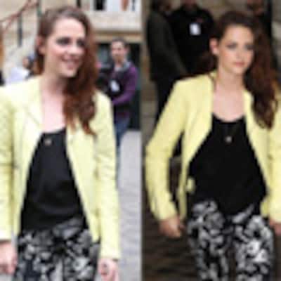 ¿Es esta la sonrisa del perdón? Kristen Stewart llega a París después de pasar más tiempo junto a Robert Pattinson