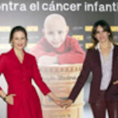 Aitana Sánchez-Gijón y Goya Toledo recogen sonrisas y cartas con el sello de la fundación Aladina
