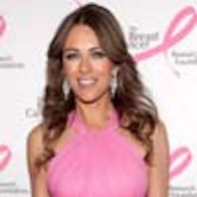 Elizabeth Hurley se viste de rosa para luchar contra el cáncer de mama