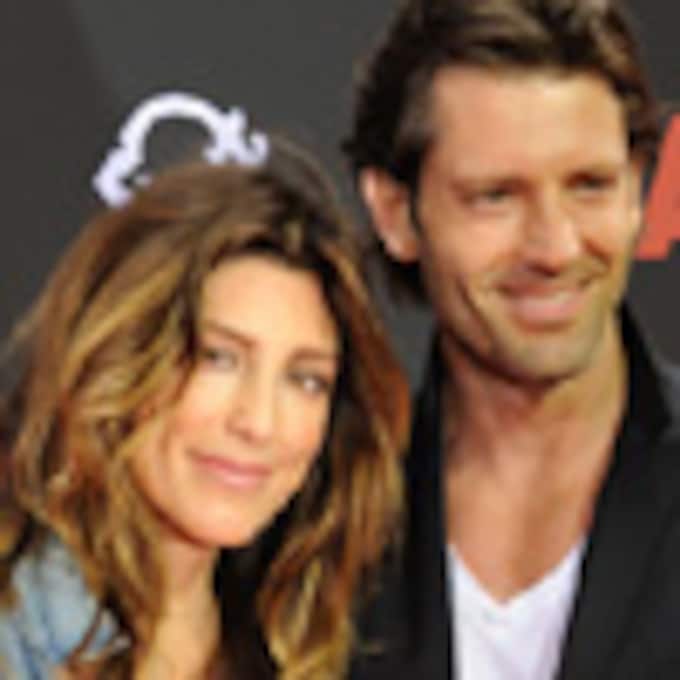 La exmujer de Bradley Cooper se compromete con el ex de Kate Winslet