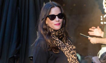 Pese a que trata de disimularlo, a Liv Tyler ya se le nota el embarazo