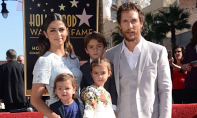 Los hijos de Matthew McConaughey, 'estrellas' junto a su padre en el Paseo de la Fama de Hollywood