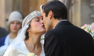 El beso de Adriana Ugarte tras el 'sí, quiero' en pantalla