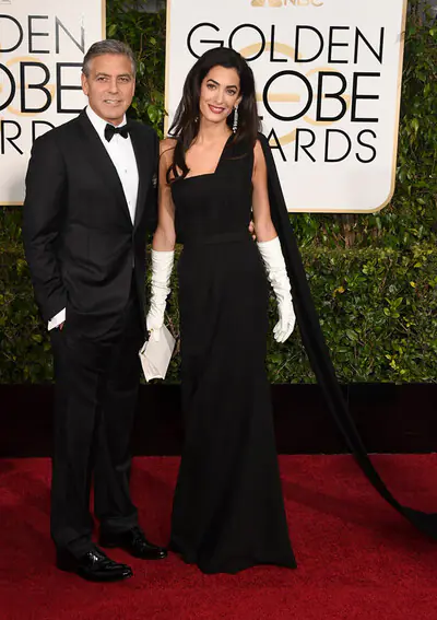George y Amal Clooney, radiantes en su primera aparición como marido y mujer en una gala de Hollywood