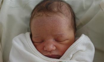 Milla Jovovich da a luz a su segunda hija, una niña llamada Dashiel