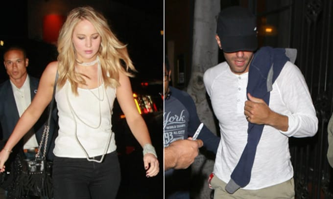 Una arrebatadora Jennifer Lawrence, de incógnito con Chris Martin en una fiesta en Los Ángeles 
