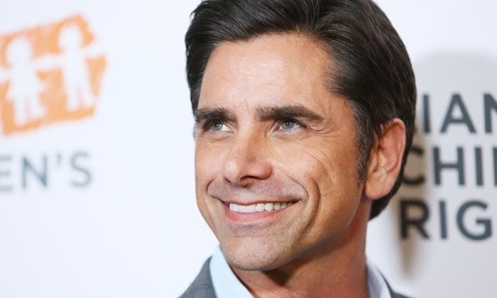 ¿Quién es la bella novia de John Stamos, tío Jesse en 'Padres Forzosos'?