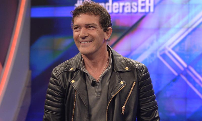 Antonio Banderas ya viste la ropa que él mismo diseña