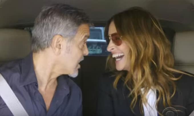 El divertido vídeo del porqué Clooney y Roberts se dedicaron al cine y no a la música