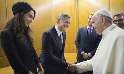 El Papa Francisco reconoce la implicación de George Clooney, Richard Gere y Salma Hayek en su proyecto