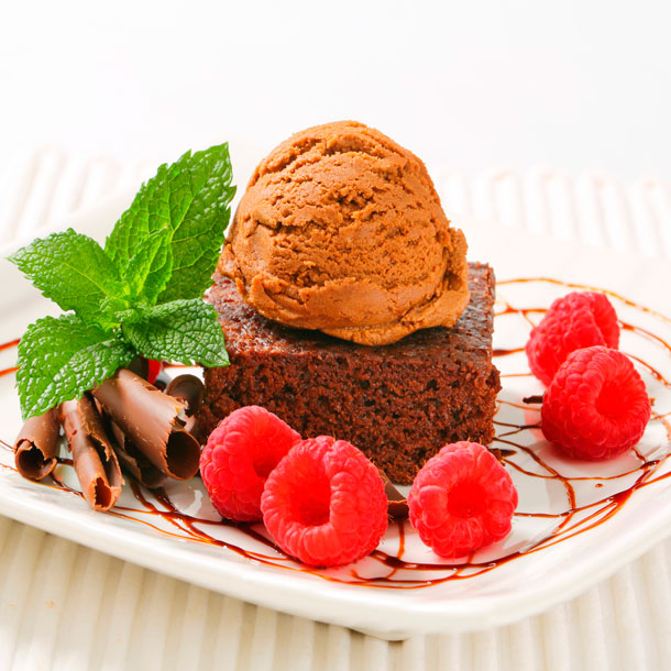 Receta exprés:  Prepara un exquisito 'brownie' en el microondas