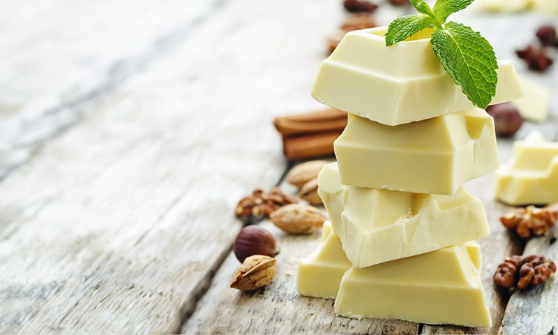 ¡Repostería creativa! Bizcocho de chocolate blanco y pistachos