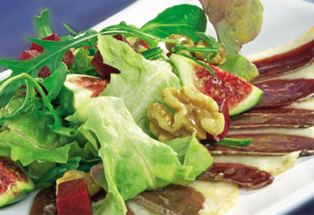 Tres ensaladas para disfrutar del jamón