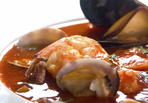 Sopa de pescado con sabor al País Vasco