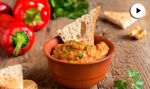 En vídeo: 'Hummus' de pimiento, un aperitivo fácil, saludable, ¡y delicioso!