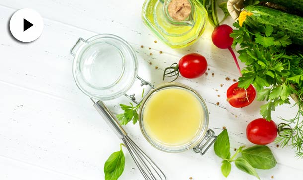 En vídeo: Dale un extra de sabor a tus ensaladas con esta deliciosa vinagreta