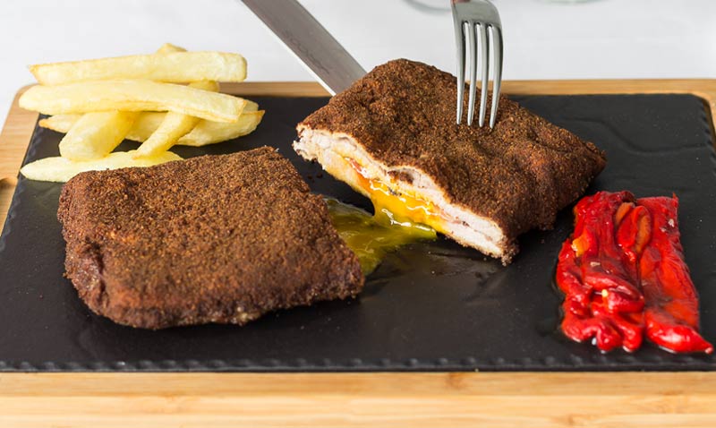 Sabor asturiano: Así es y así se cocina el ‘Mejor cachopo de España’