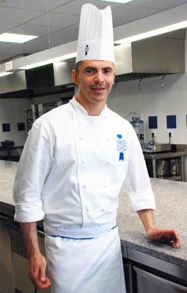 Chef Jose Enrique González: Chef Profesor de Pastelería de Le Cordon Bleu Madrid