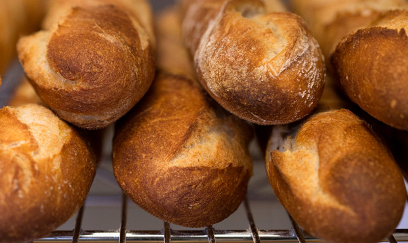 Insípido, gomoso, poco duradero… ¿por qué es tan difícil encontrar pan de calidad en España?