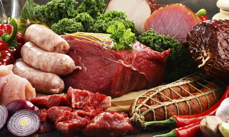 Razones por las que debes reducir en tu dieta el consumo de carne