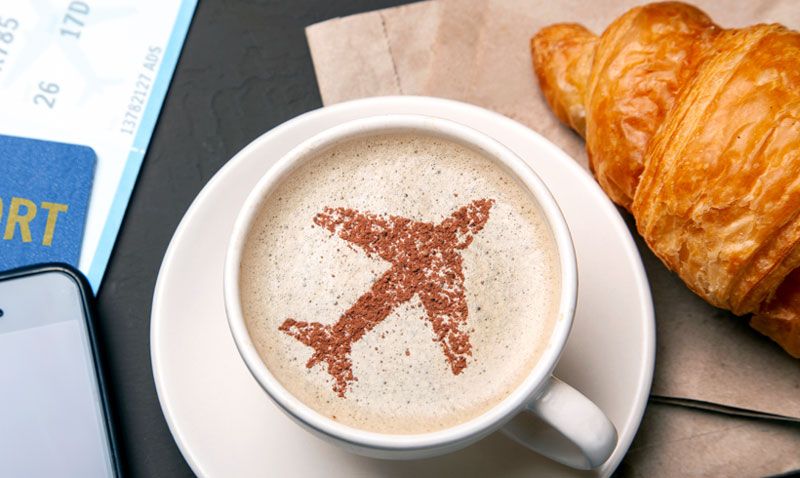 ¿Quieres evitar el 'jet lag'? Así puede ayudarte tu alimentación