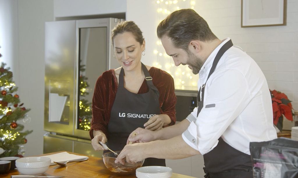 Última hora: Tamara Falcó repite, junto a Mario Sandoval, el postre de chocolate que se le resistió