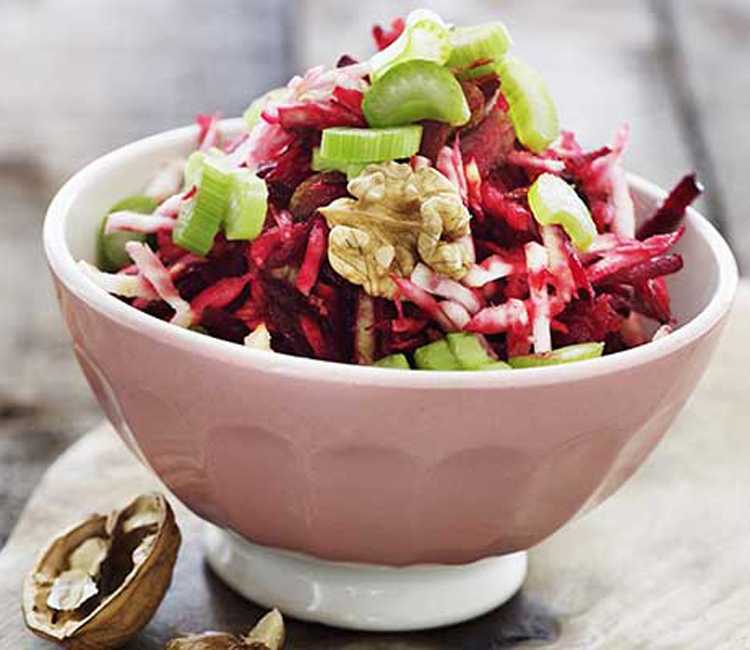 Ensalada de lombarda con pera y nueces