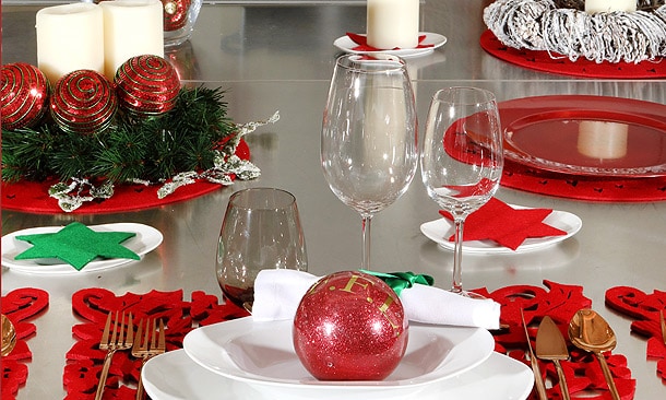 'El arte de decorar la mesa' por Fiona Ferrer: blanco, rojo y verde, los protagonistas de la Navidad