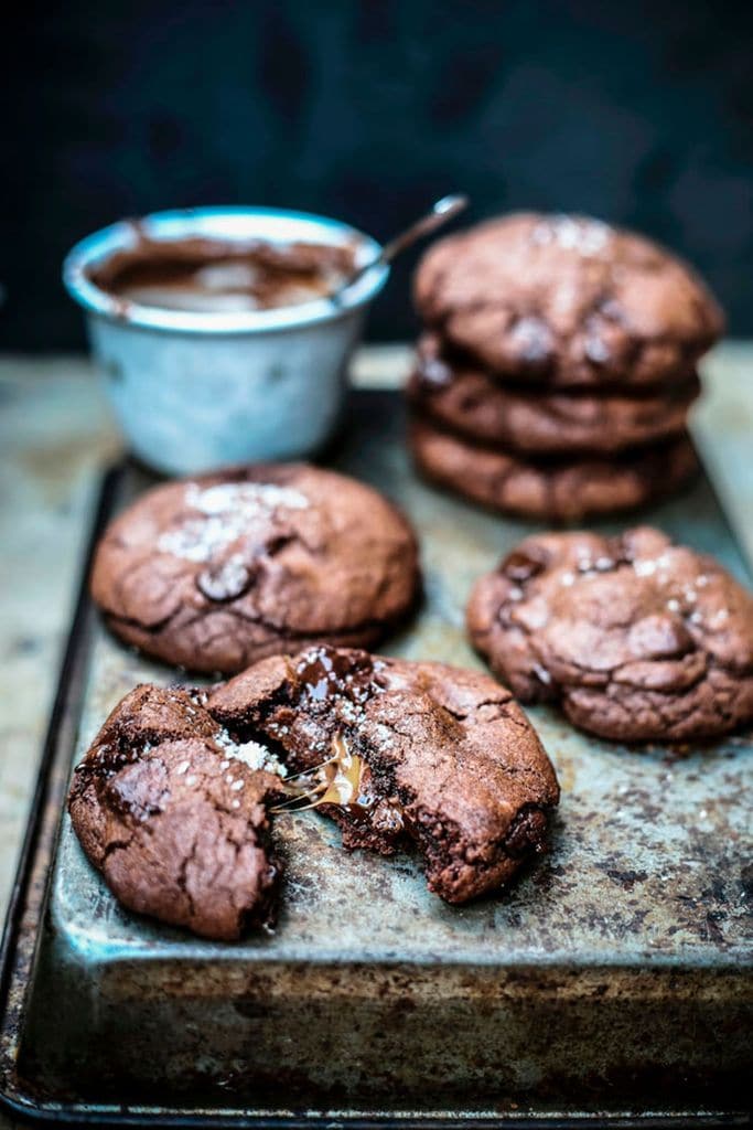 Cookies de chocolate rellenas de nougat