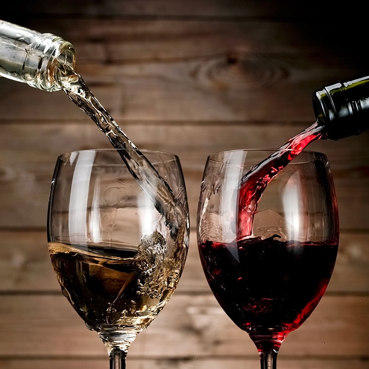 Conoce el protocolo del vino en la mesa y conviértete en todo un experto Conoce el protocolo del vino en la mesa y conviértete en todo un experto