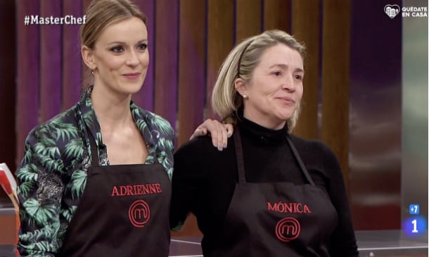 Doble expulsión en 'MasterChef': Adrienne se olvida del ingrediente y Mónica hace un plato incomible