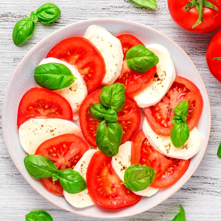 El curioso origen de algunas de las ensaladas más famosas del mundo El curioso origen de algunas de las ensaladas más famosas del mundo