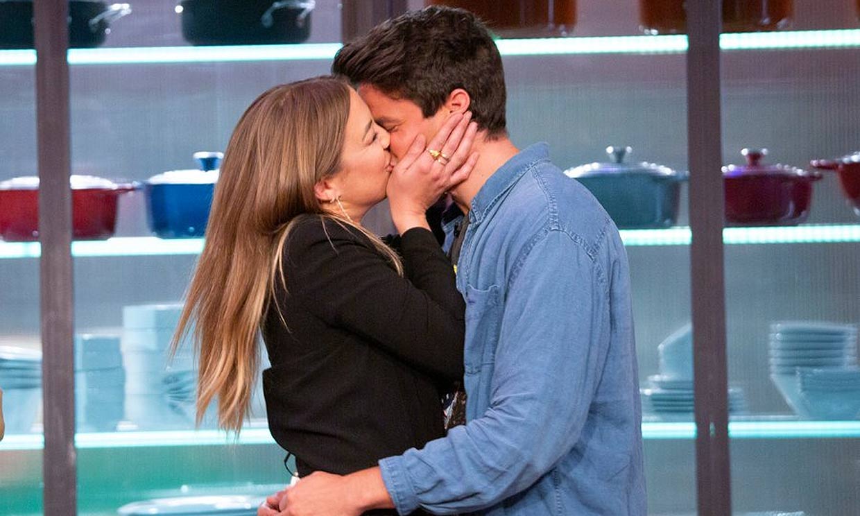 ¡Al fin llegaron los besos! Así ha terminado 'Masterchef' para Luna y Alberto