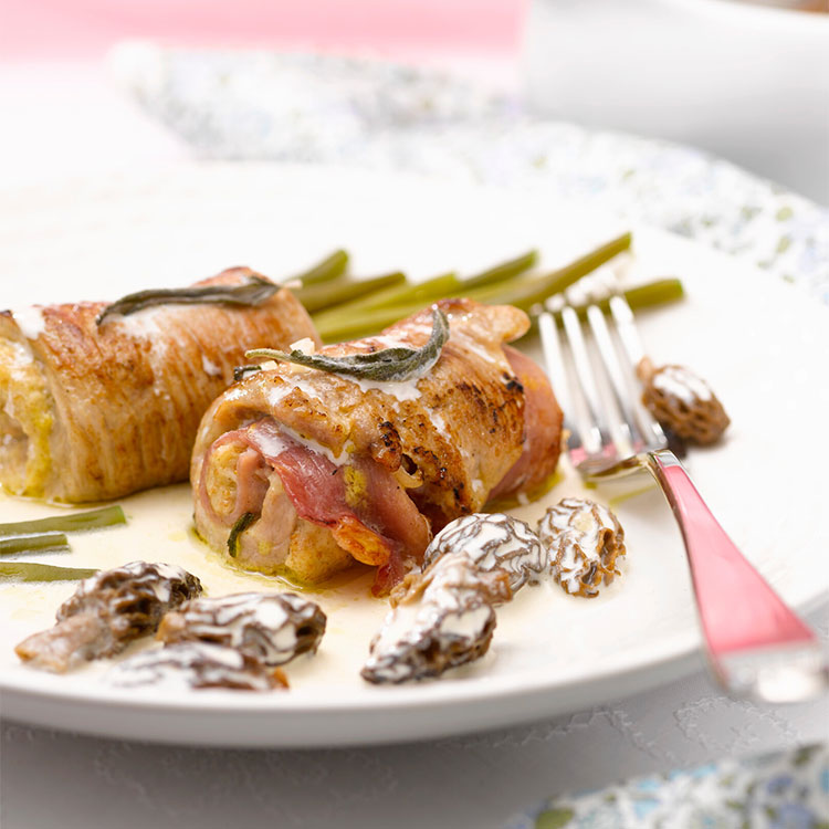 Saltimbocca de cerdo ibérico con setas a la crema