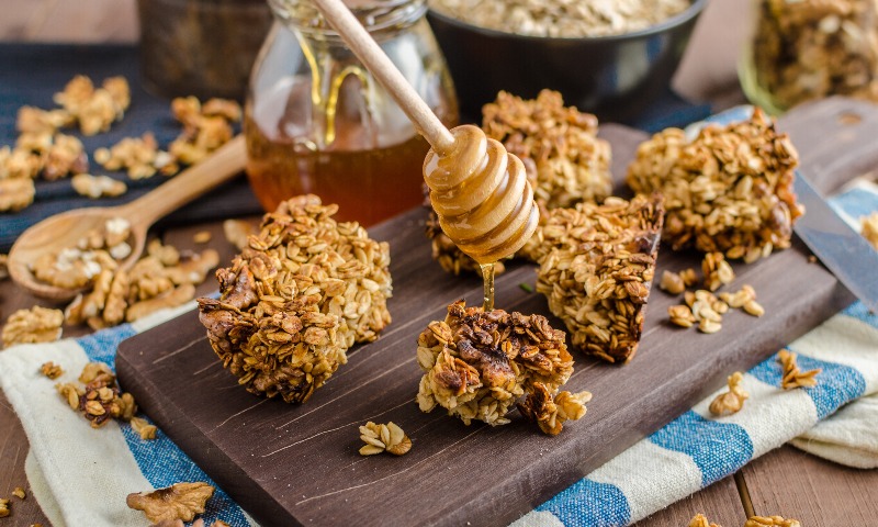 Mira cuántas recetas con granola para desayunar