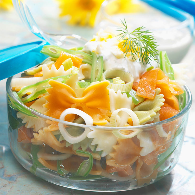 Deliciosas y nutritivas ensaladas para llevar a la oficina Deliciosas y nutritivas ensaladas para llevar a la oficina
