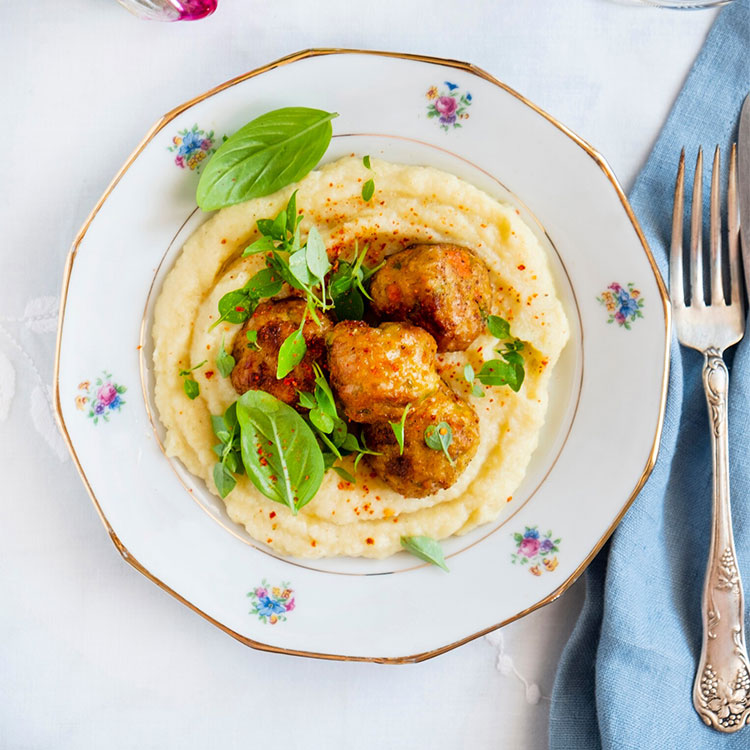 Albóndigas vegetarianas con puré de apionabo