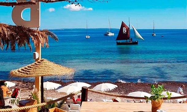 Beso Beach Ibiza, inigualables vistas y una cocina interesante