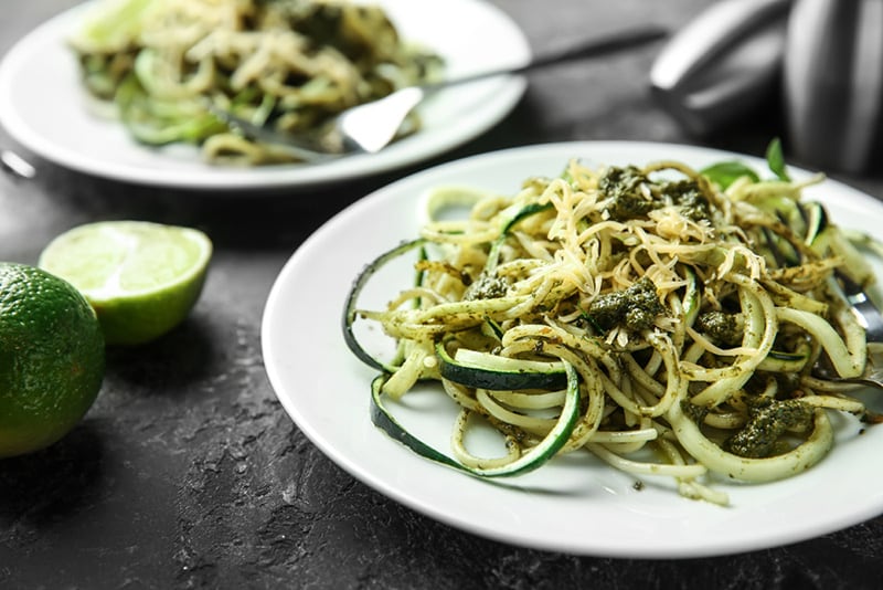 espaguetis-calabacin-anchoas