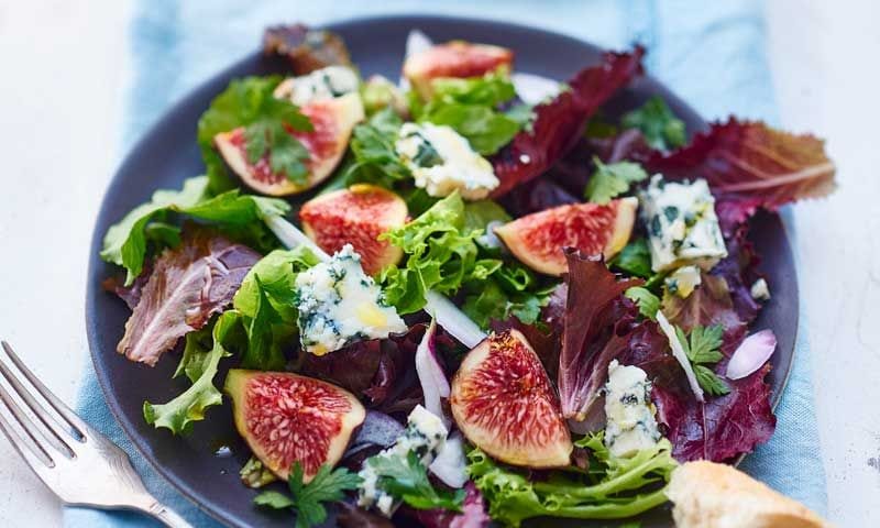 Cinco ensaladas de verano con ingredientes 'inesperados'