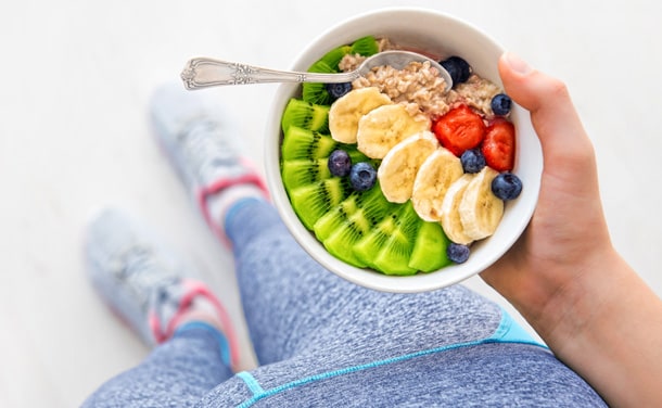 Alimentación y deporte: ¿qué debo comer (y qué no) si hago ejercicio?