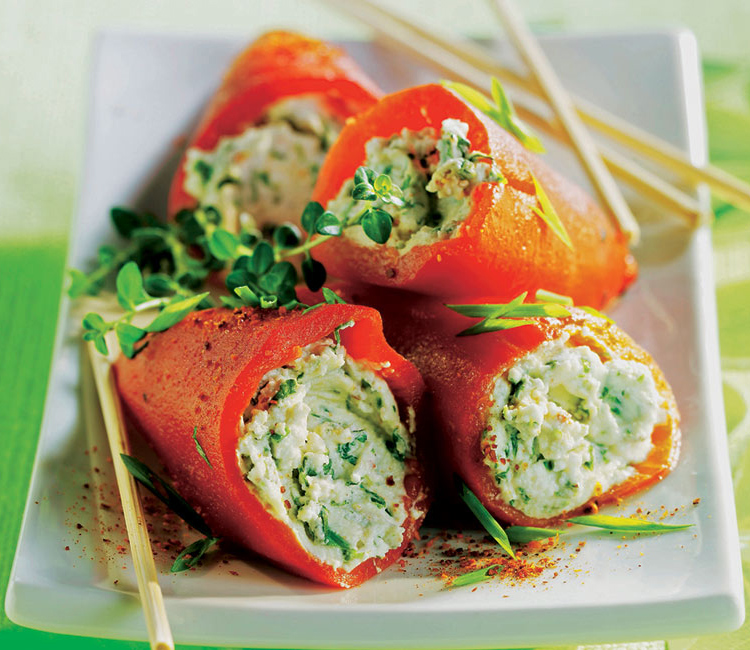 Pimientos del piquillo rellenos de queso gamonedo