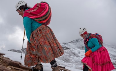Las cholitas escaladoras: cocinar a más de 6.000 metros de altitud