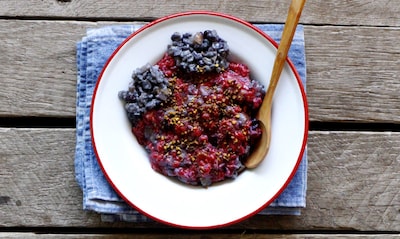 Recetas 'healthy': Avena y frutos rojos, una alternativa deliciosa y muy sana para la hora del desayuno