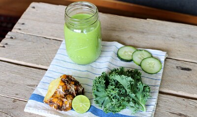 Kale, piña, pepino… ¡este ‘smoothie’ no puede ser más sano y refrescante!