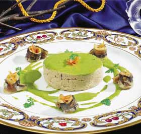 Pastel de pescado azul en salsa verde de chalote
