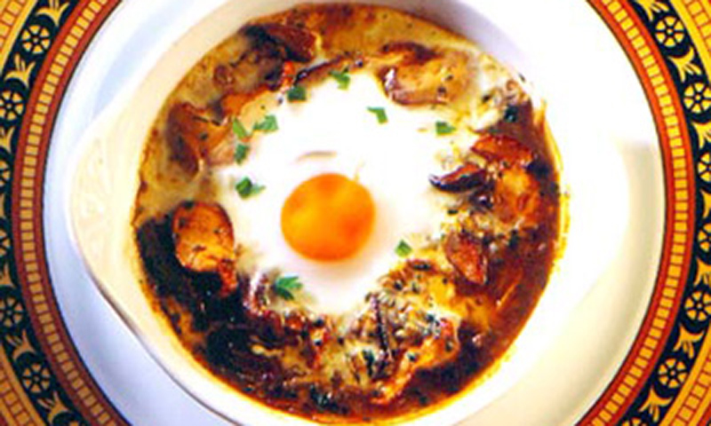 Huevos al horno con setas