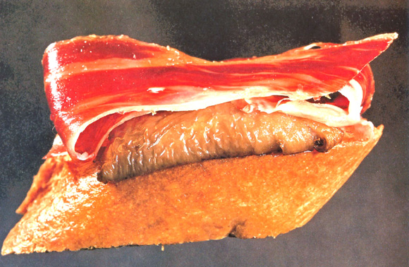 Montadito de setas con jamón