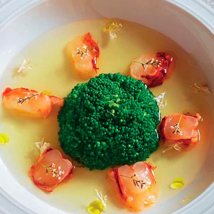 Sopa de brócoli con carabineros