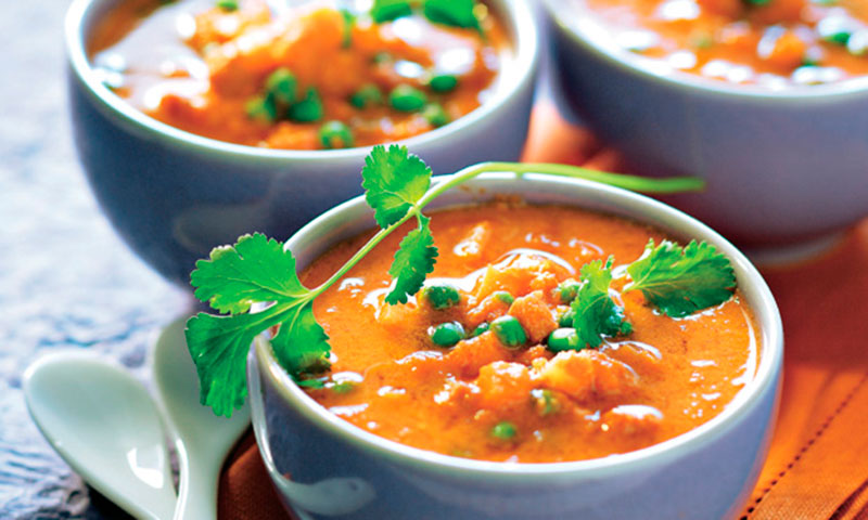 Sopa de verduras al estilo hindú